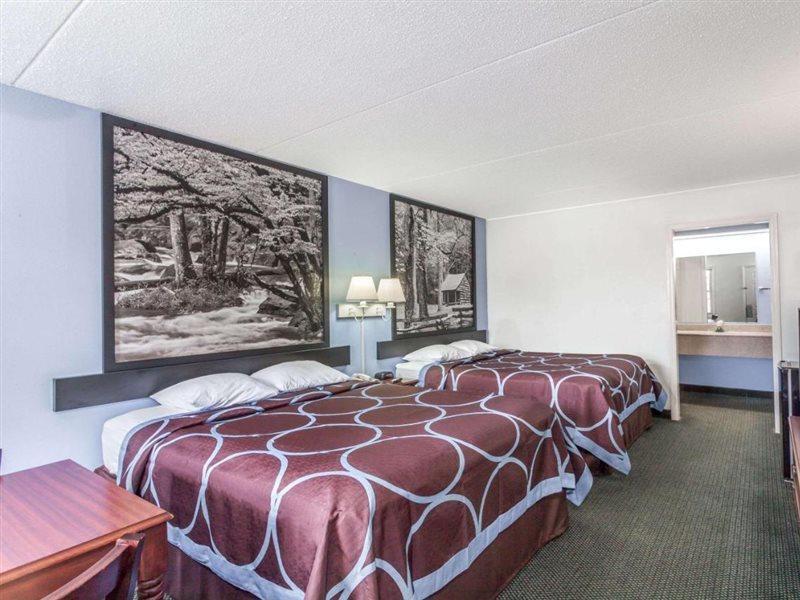 ซูเปอร์ 8 บาย วินด์แฮม คิงสตัน Hotel Kingston ภายนอก รูปภาพ