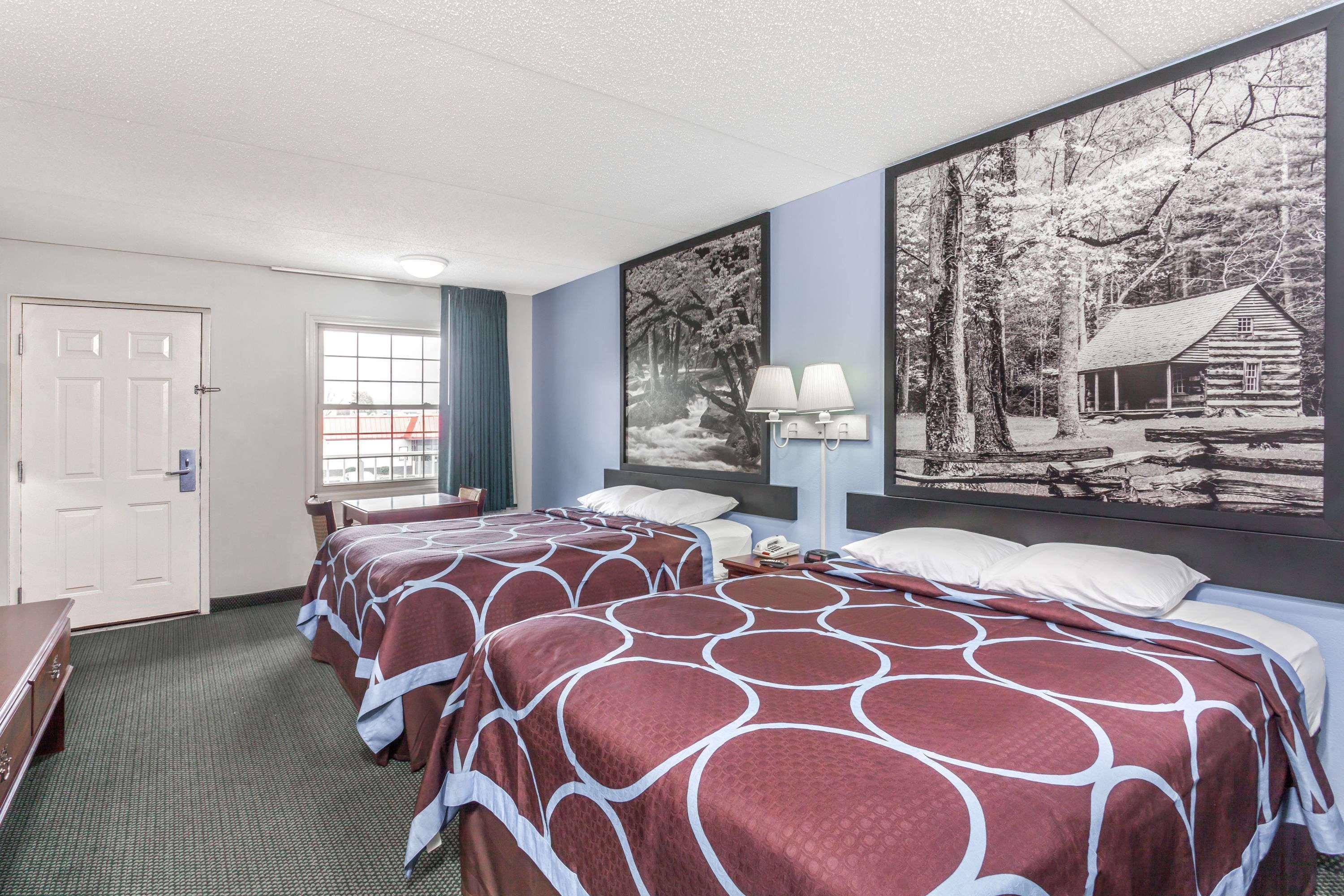 ซูเปอร์ 8 บาย วินด์แฮม คิงสตัน Hotel Kingston ภายนอก รูปภาพ
