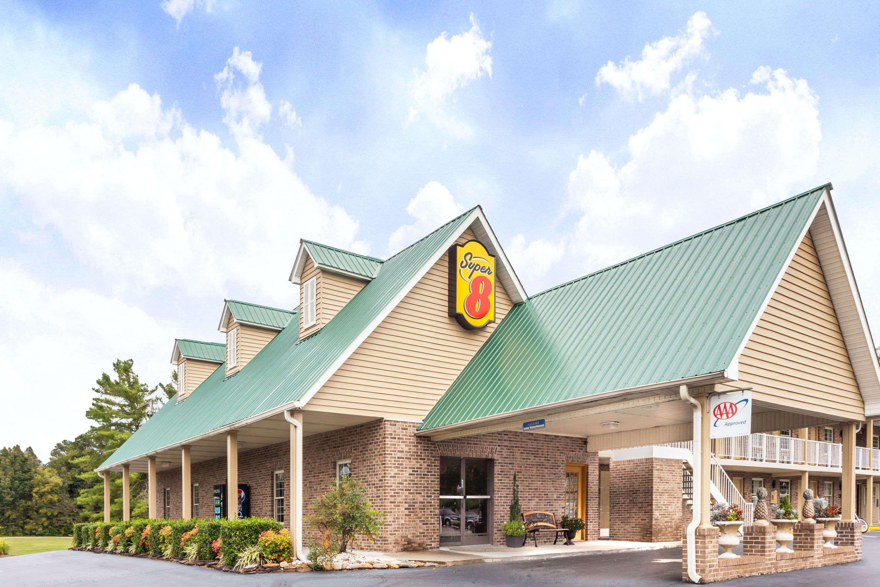 ซูเปอร์ 8 บาย วินด์แฮม คิงสตัน Hotel Kingston ภายนอก รูปภาพ