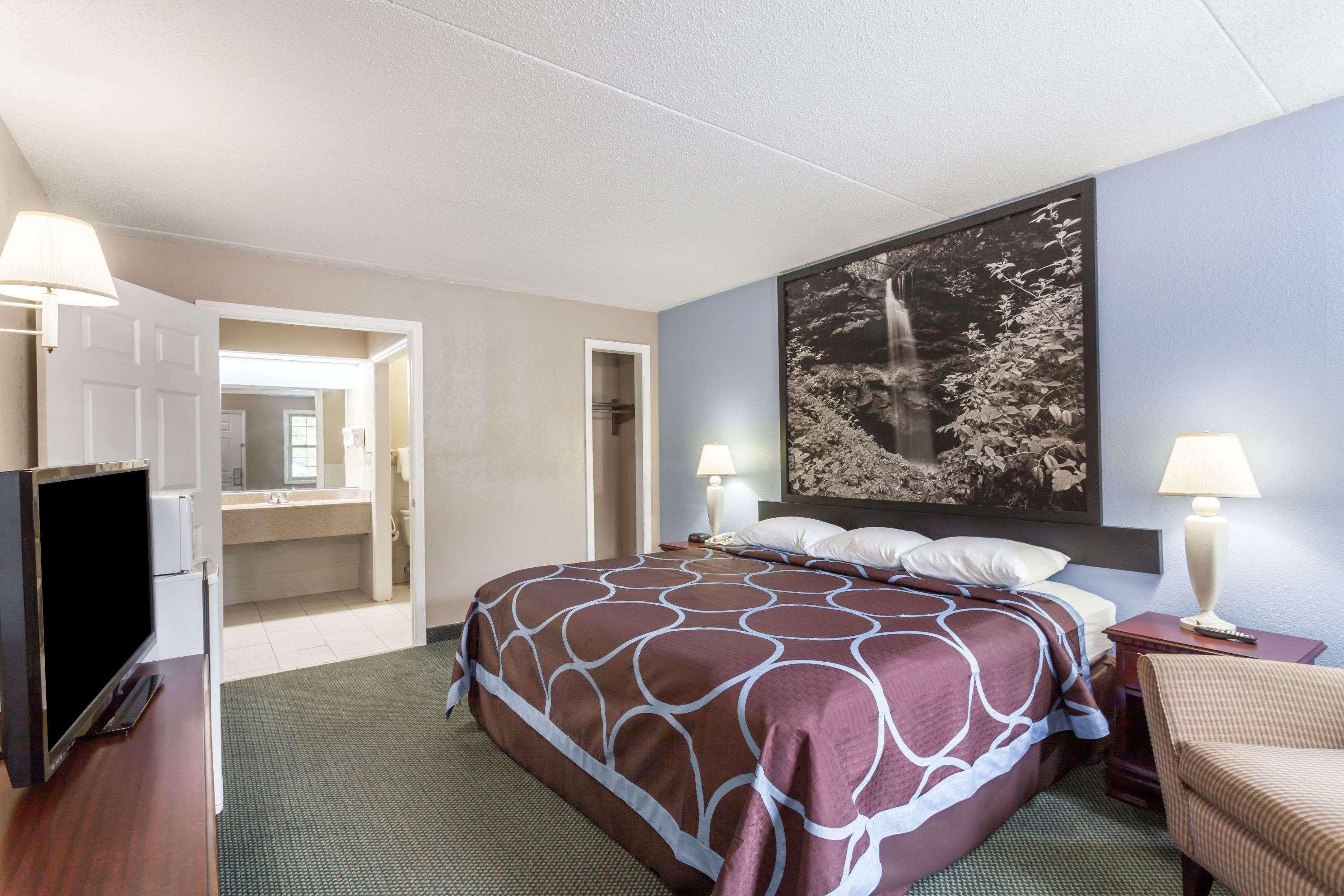 ซูเปอร์ 8 บาย วินด์แฮม คิงสตัน Hotel Kingston ภายนอก รูปภาพ
