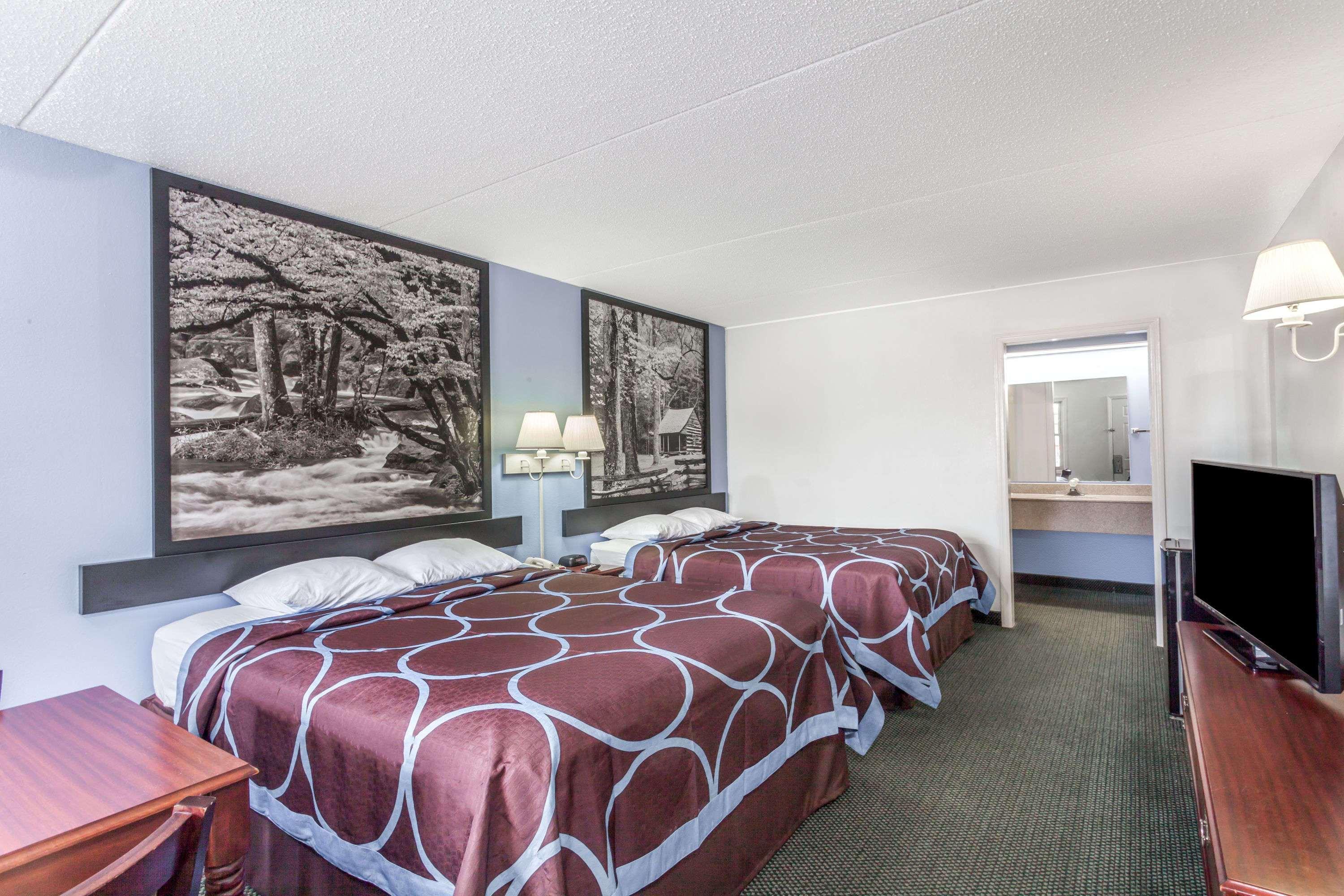 ซูเปอร์ 8 บาย วินด์แฮม คิงสตัน Hotel Kingston ภายนอก รูปภาพ
