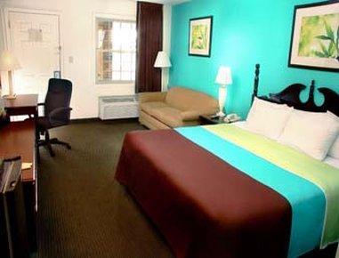ซูเปอร์ 8 บาย วินด์แฮม คิงสตัน Hotel Kingston ภายนอก รูปภาพ